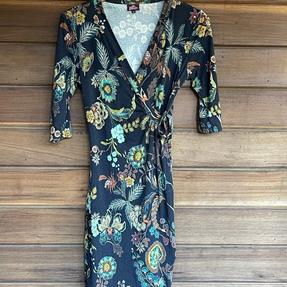 Salaam wrap dress size M